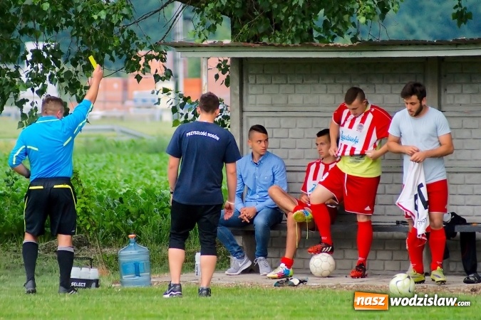 Zdjęcie w galerii na portalu naszwodzislaw.com: Nerwówka w Bieńkowicach. Baraż nie dla Rogowa wiadomości z regionu