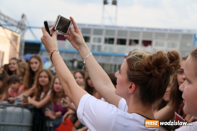 Zdjęcie w galerii na portalu naszwodzislaw.com: Sarsa, Grzeszczak i Kwiatkowski na finał 47. Dni Wodzisławia Śląskiego  wiadomości z regionu