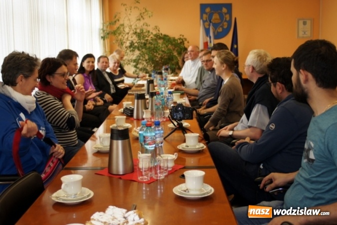 Zdjęcie w galerii na portalu naszwodzislaw.com: Włosi przyjechali na rekonesans przed Światowymi Dniami Młodzieży. Do powiatu wodzisławskiego zjedzie około 170 pielgrzymów wiadomości z regionu