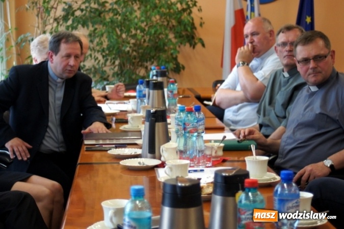 Zdjęcie w galerii na portalu naszwodzislaw.com: Włosi przyjechali na rekonesans przed Światowymi Dniami Młodzieży. Do powiatu wodzisławskiego zjedzie około 170 pielgrzymów wiadomości z regionu