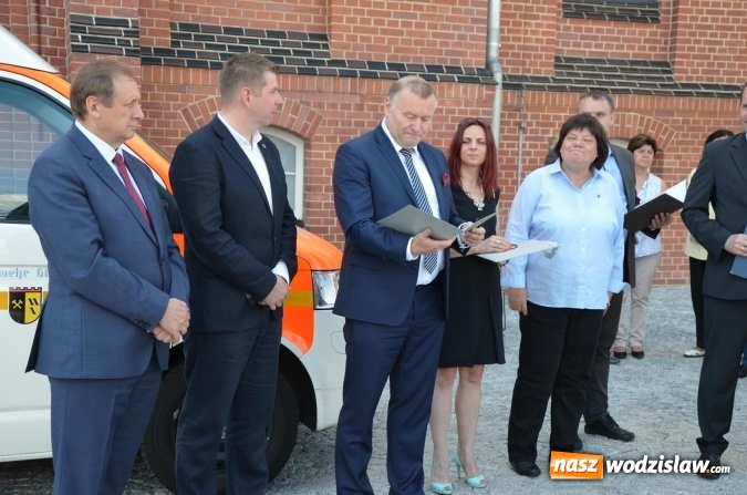 Zdjęcie w galerii na portalu naszwodzislaw.com: Karetka dla szpitala od niemieckich przyjaciół  wiadomości z regionu