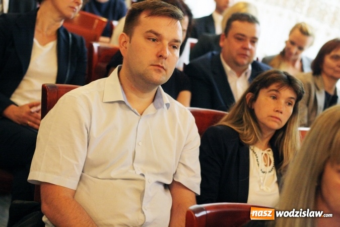 Zdjęcie w galerii na portalu naszwodzislaw.com: Pochylono się nad problemem niskiej emisji i roli samorządów i przedsiębiorstw w tej kwestii wiadomości z regionu