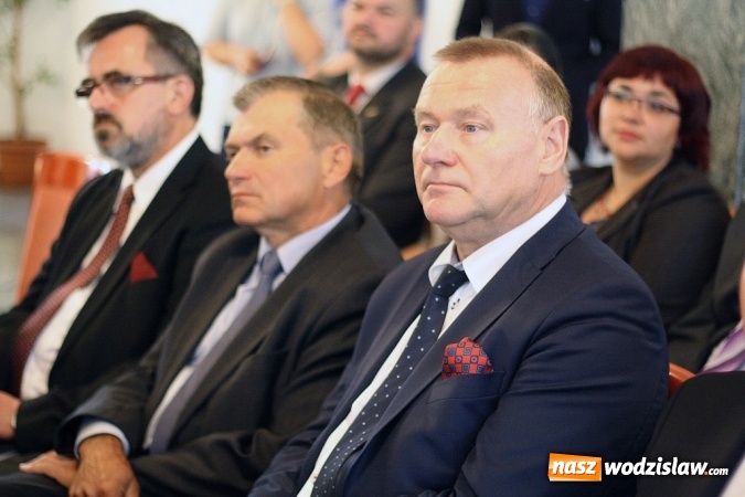 Zdjęcie w galerii na portalu naszwodzislaw.com: Pochylono się nad problemem niskiej emisji i roli samorządów i przedsiębiorstw w tej kwestii wiadomości z regionu