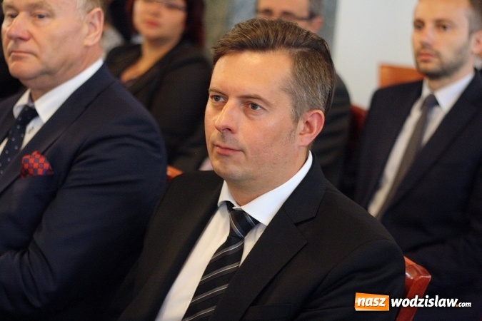 Zdjęcie w galerii na portalu naszwodzislaw.com: Pochylono się nad problemem niskiej emisji i roli samorządów i przedsiębiorstw w tej kwestii wiadomości z regionu