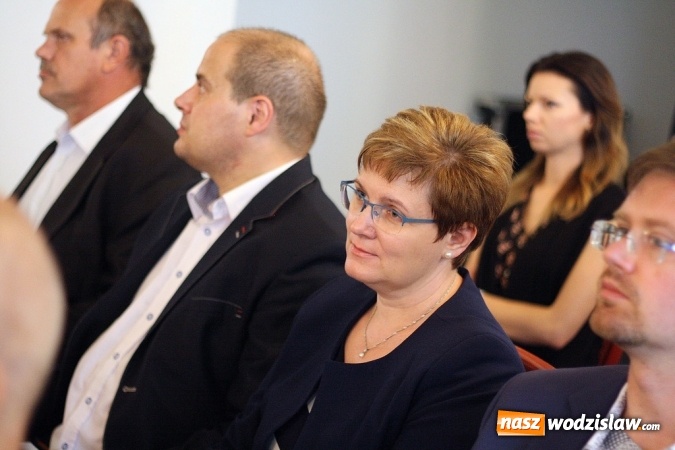 Zdjęcie w galerii na portalu naszwodzislaw.com: Pochylono się nad problemem niskiej emisji i roli samorządów i przedsiębiorstw w tej kwestii wiadomości z regionu