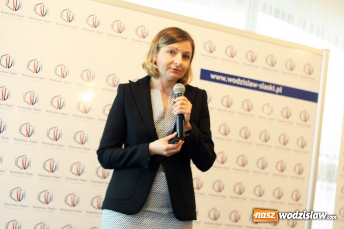 Zdjęcie w galerii na portalu naszwodzislaw.com: Pochylono się nad problemem niskiej emisji i roli samorządów i przedsiębiorstw w tej kwestii wiadomości z regionu