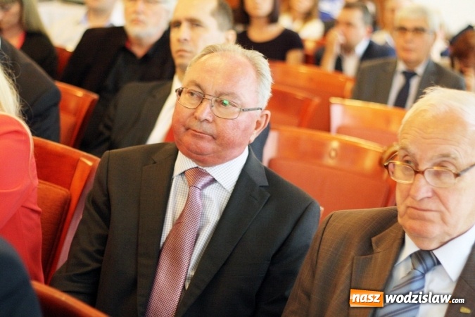 Zdjęcie w galerii na portalu naszwodzislaw.com: Pochylono się nad problemem niskiej emisji i roli samorządów i przedsiębiorstw w tej kwestii wiadomości z regionu