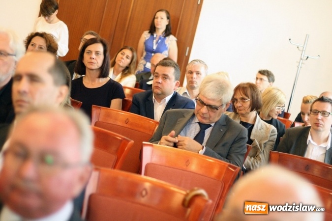 Zdjęcie w galerii na portalu naszwodzislaw.com: Pochylono się nad problemem niskiej emisji i roli samorządów i przedsiębiorstw w tej kwestii wiadomości z regionu