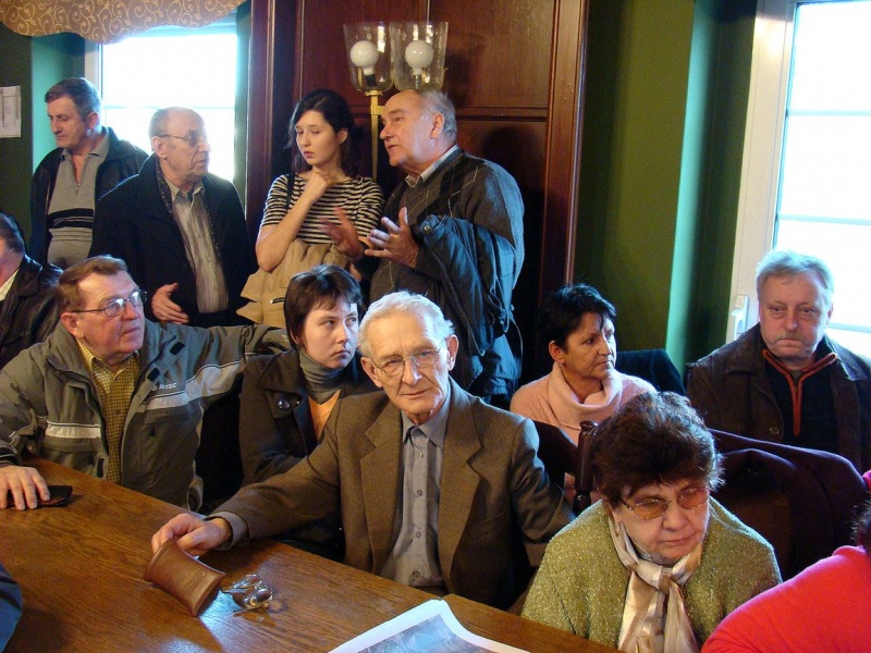 Zdjęcie w galerii na portalu naszwodzislaw.com: Mieszkańcy wściekli. Chcą konkretów wiadomości z regionu