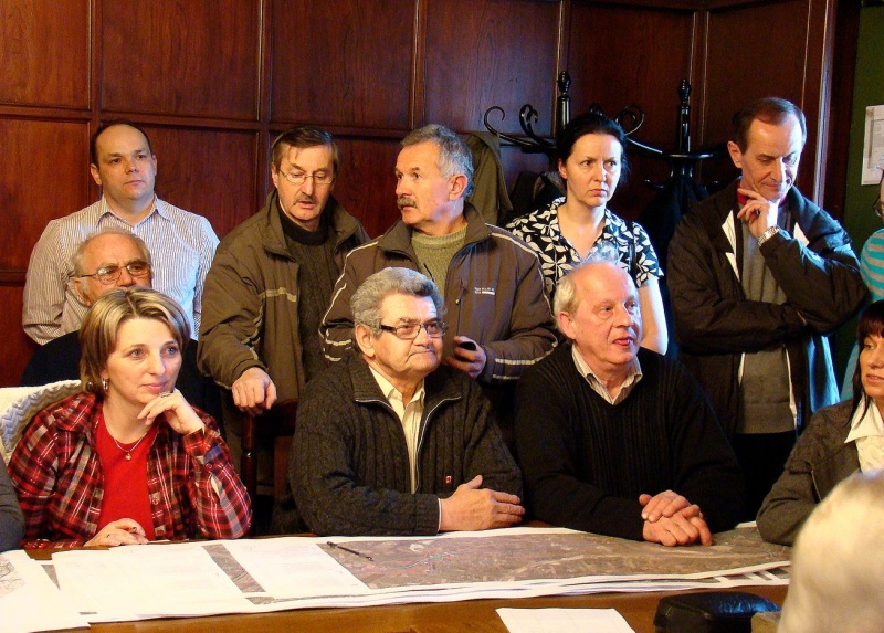 Zdjęcie w galerii na portalu naszwodzislaw.com: Mieszkańcy wściekli. Chcą konkretów wiadomości z regionu