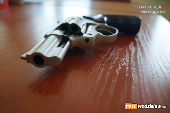 Zdjęcie w galerii na portalu naszwodzislaw.com: 26-latek z bronią wybrał się na Dni Wodzisławia wiadomości z regionu