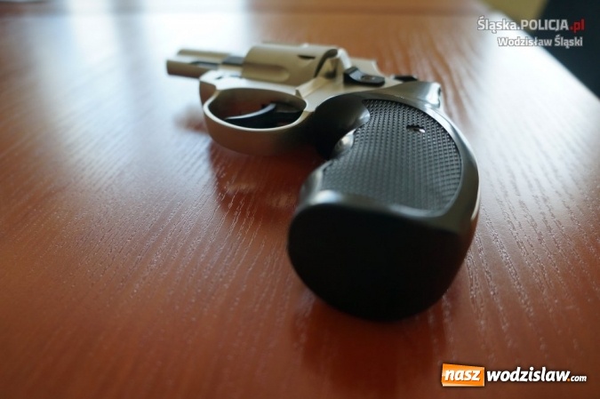 Zdjęcie w galerii na portalu naszwodzislaw.com: 26-latek z bronią wybrał się na Dni Wodzisławia wiadomości z regionu