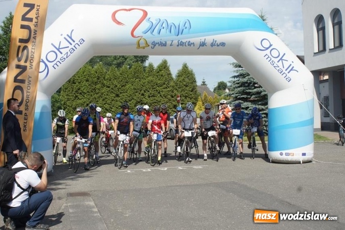 Zdjęcie w galerii na portalu naszwodzislaw.com: Blisko 180 zawodnik&oacute;w stanęło na starcie Śląskiego Maratonu Rowerowego. Zawody rozegrano po raz si&oacute;dmy, a drugi w Mszanie wiadomości z regionu