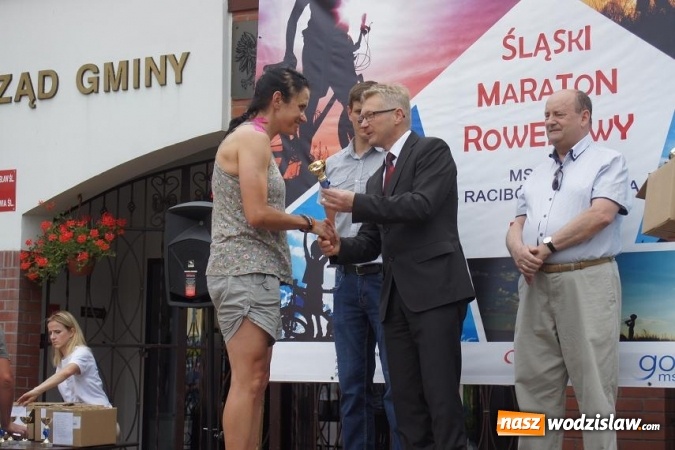 Zdjęcie w galerii na portalu naszwodzislaw.com: Blisko 180 zawodnik&oacute;w stanęło na starcie Śląskiego Maratonu Rowerowego. Zawody rozegrano po raz si&oacute;dmy, a drugi w Mszanie wiadomości z regionu