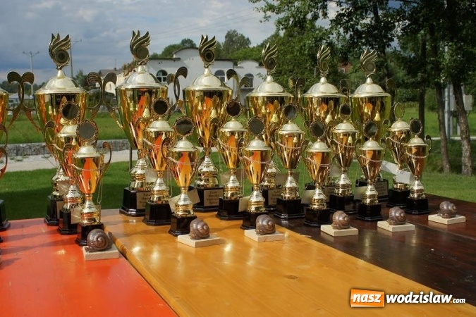 Zdjęcie w galerii na portalu naszwodzislaw.com: Blisko 180 zawodnik&oacute;w stanęło na starcie Śląskiego Maratonu Rowerowego. Zawody rozegrano po raz si&oacute;dmy, a drugi w Mszanie wiadomości z regionu