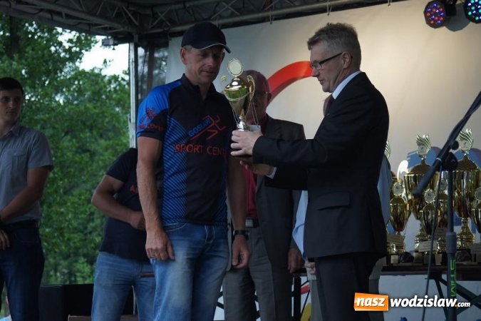 Zdjęcie w galerii na portalu naszwodzislaw.com: Blisko 180 zawodnik&oacute;w stanęło na starcie Śląskiego Maratonu Rowerowego. Zawody rozegrano po raz si&oacute;dmy, a drugi w Mszanie wiadomości z regionu