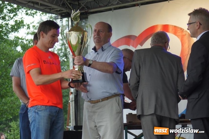 Zdjęcie w galerii na portalu naszwodzislaw.com: Blisko 180 zawodnik&oacute;w stanęło na starcie Śląskiego Maratonu Rowerowego. Zawody rozegrano po raz si&oacute;dmy, a drugi w Mszanie wiadomości z regionu