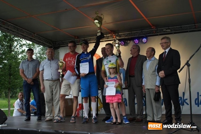 Zdjęcie w galerii na portalu naszwodzislaw.com: Blisko 180 zawodnik&oacute;w stanęło na starcie Śląskiego Maratonu Rowerowego. Zawody rozegrano po raz si&oacute;dmy, a drugi w Mszanie wiadomości z regionu