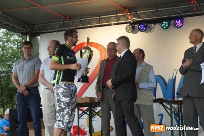 Zdjęcie w galerii na portalu naszwodzislaw.com: Blisko 180 zawodnik&oacute;w stanęło na starcie Śląskiego Maratonu Rowerowego. Zawody rozegrano po raz si&oacute;dmy, a drugi w Mszanie wiadomości z regionu