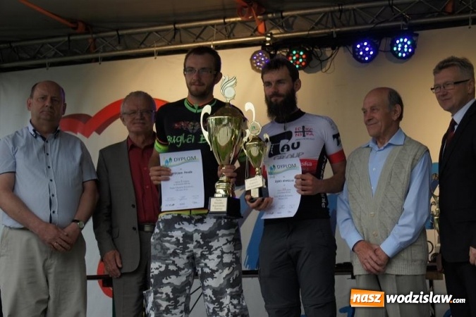 Zdjęcie w galerii na portalu naszwodzislaw.com: Blisko 180 zawodnik&oacute;w stanęło na starcie Śląskiego Maratonu Rowerowego. Zawody rozegrano po raz si&oacute;dmy, a drugi w Mszanie wiadomości z regionu