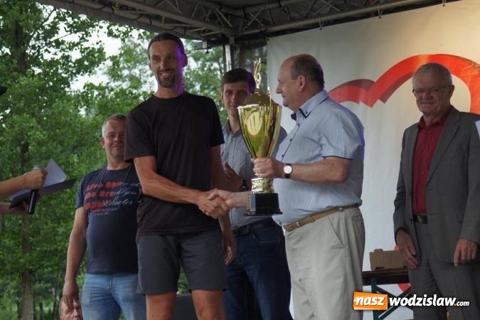 Zdjęcie w galerii na portalu naszwodzislaw.com: Blisko 180 zawodnik&oacute;w stanęło na starcie Śląskiego Maratonu Rowerowego. Zawody rozegrano po raz si&oacute;dmy, a drugi w Mszanie wiadomości z regionu