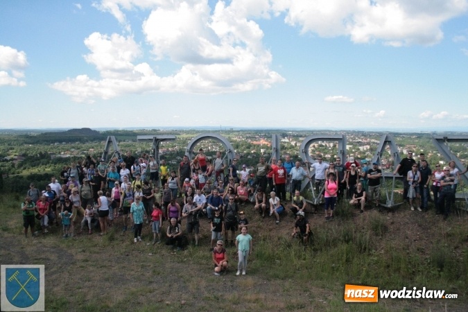 Zdjęcie w galerii na portalu naszwodzislaw.com: Zajrzeli na rydułtowską Szarlotę  wiadomości z regionu