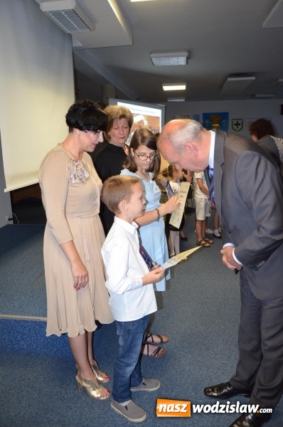 Zdjęcie w galerii na portalu naszwodzislaw.com: Najlepsi z najlepszych zostali nagrodzeni  wiadomości z regionu