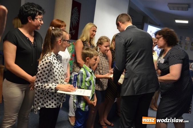 Zdjęcie w galerii na portalu naszwodzislaw.com: Najlepsi z najlepszych zostali nagrodzeni  wiadomości z regionu