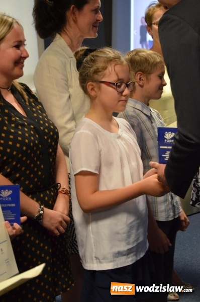 Zdjęcie w galerii na portalu naszwodzislaw.com: Najlepsi z najlepszych zostali nagrodzeni  wiadomości z regionu