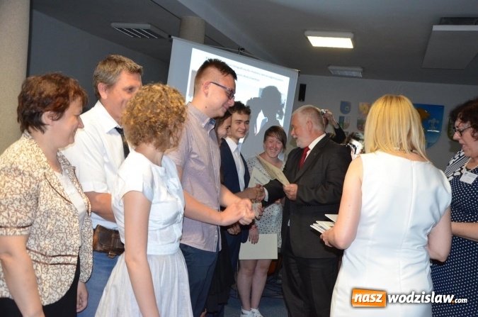 Zdjęcie w galerii na portalu naszwodzislaw.com: Najlepsi z najlepszych zostali nagrodzeni  wiadomości z regionu