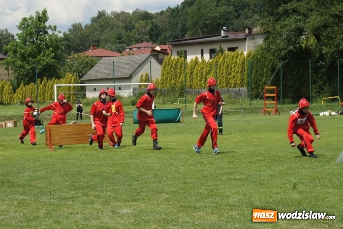 Zdjęcie w galerii na portalu naszwodzislaw.com: Na boisku w Połomi rozegrano Gminne Zawody Sportowo-Pożarnicze  wiadomości z regionu