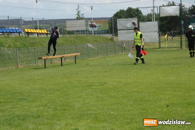 Zdjęcie w galerii na portalu naszwodzislaw.com: Na boisku w Połomi rozegrano Gminne Zawody Sportowo-Pożarnicze  wiadomości z regionu