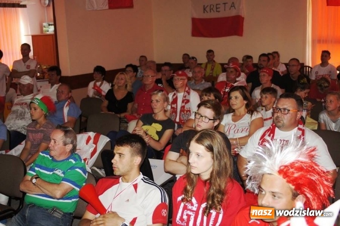 Zdjęcie w galerii na portalu naszwodzislaw.com: Ukraina pokonana! Zobacz jak kibicowali w Gogołowej wiadomości z regionu