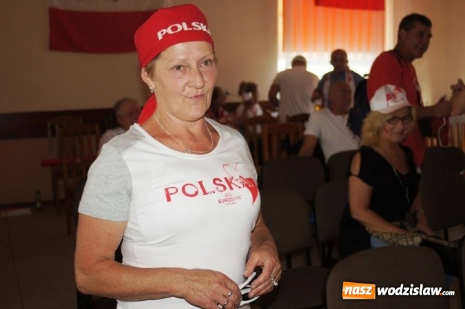 Zdjęcie w galerii na portalu naszwodzislaw.com: Ukraina pokonana! Zobacz jak kibicowali w Gogołowej wiadomości z regionu