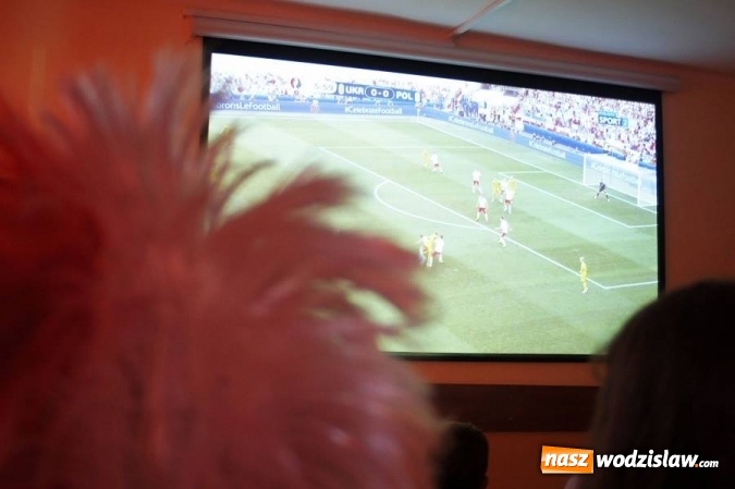 Zdjęcie w galerii na portalu naszwodzislaw.com: Ukraina pokonana! Zobacz jak kibicowali w Gogołowej wiadomości z regionu
