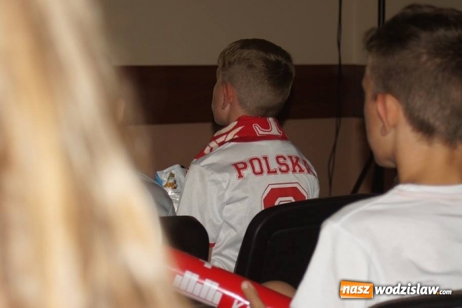 Zdjęcie w galerii na portalu naszwodzislaw.com: Ukraina pokonana! Zobacz jak kibicowali w Gogołowej wiadomości z regionu