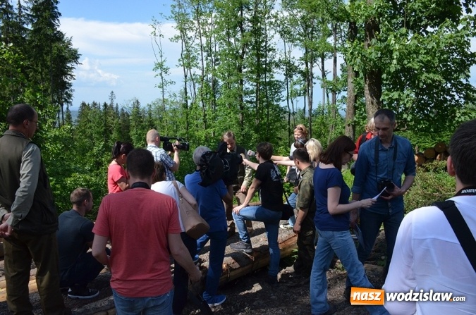 Zdjęcie w galerii na portalu naszwodzislaw.com: Dziennikarze w Beskidach wiadomości z regionu