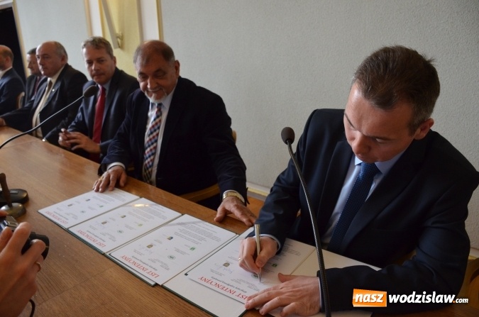 Zdjęcie w galerii na portalu naszwodzislaw.com: W Żywcu podpisano porozumienie na rzecz ochrony powietrza wiadomości z regionu