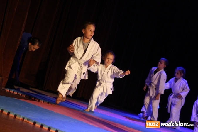 Zdjęcie w galerii na portalu naszwodzislaw.com: Sportowe emocje na deskach WCK. Za nami I Gala Judo Kids wiadomości z regionu