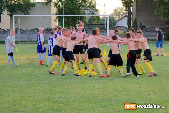 Zdjęcie w galerii na portalu naszwodzislaw.com: Tworków Cup 2016: Piłkarski początek wakacji. Gwarek Zabrze zwycięski, wodzisławska Odra trzecia wiadomości z regionu