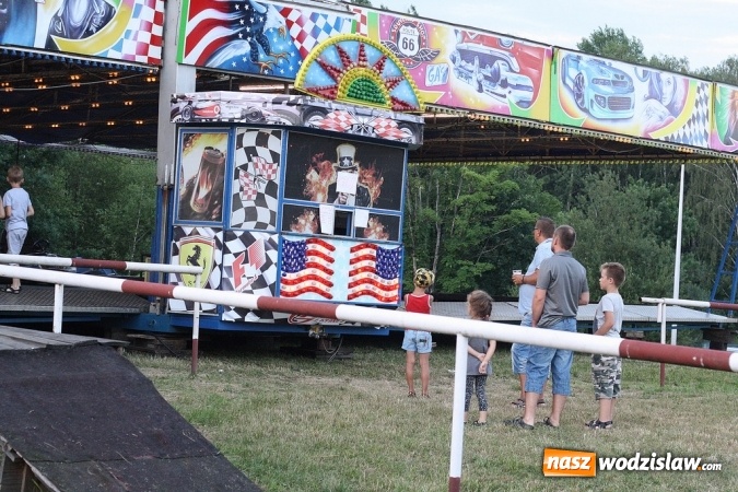 Zdjęcie w galerii na portalu naszwodzislaw.com: God&oacute;w się bawi. Odbył się festyn z okazji Dni Gminy i 600-lecia sołectwa Krostoszowice wiadomości z regionu