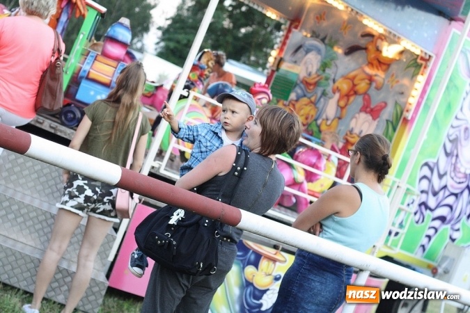 Zdjęcie w galerii na portalu naszwodzislaw.com: God&oacute;w się bawi. Odbył się festyn z okazji Dni Gminy i 600-lecia sołectwa Krostoszowice wiadomości z regionu