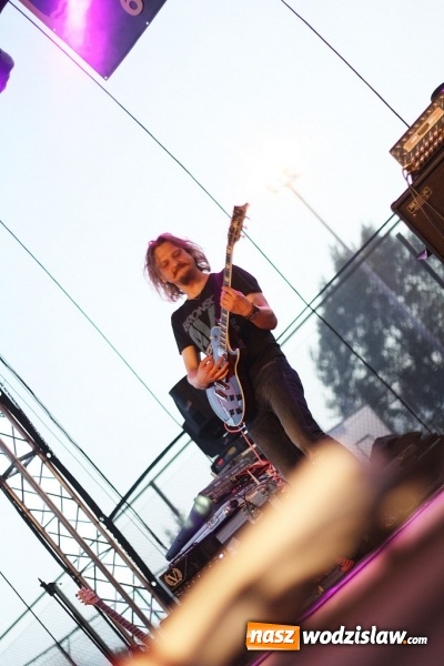 Zdjęcie w galerii na portalu naszwodzislaw.com: God&oacute;w się bawi. Odbył się festyn z okazji Dni Gminy i 600-lecia sołectwa Krostoszowice wiadomości z regionu