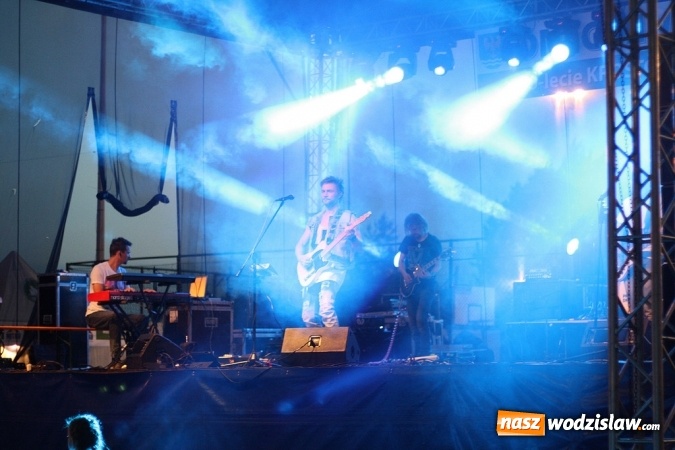 Zdjęcie w galerii na portalu naszwodzislaw.com: God&oacute;w się bawi. Odbył się festyn z okazji Dni Gminy i 600-lecia sołectwa Krostoszowice wiadomości z regionu