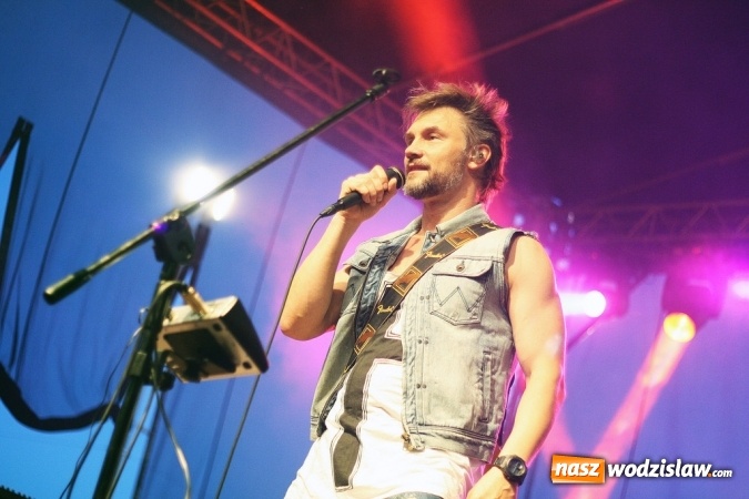 Zdjęcie w galerii na portalu naszwodzislaw.com: God&oacute;w się bawi. Odbył się festyn z okazji Dni Gminy i 600-lecia sołectwa Krostoszowice wiadomości z regionu