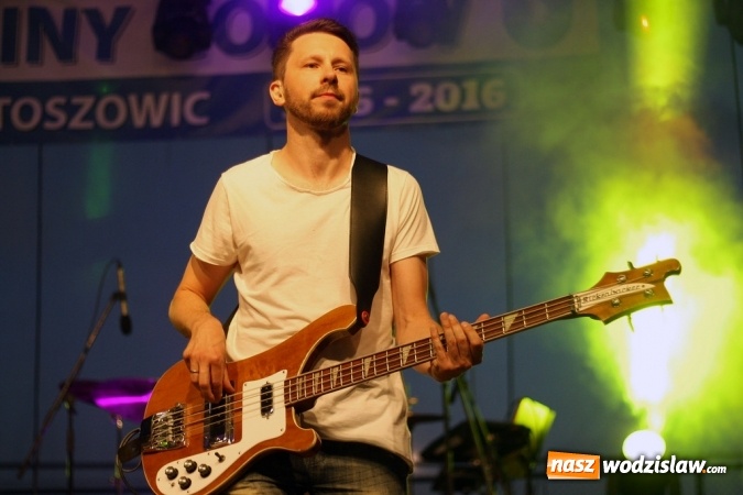 Zdjęcie w galerii na portalu naszwodzislaw.com: God&oacute;w się bawi. Odbył się festyn z okazji Dni Gminy i 600-lecia sołectwa Krostoszowice wiadomości z regionu