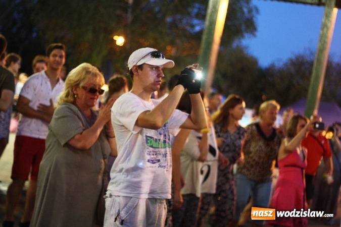 Zdjęcie w galerii na portalu naszwodzislaw.com: God&oacute;w się bawi. Odbył się festyn z okazji Dni Gminy i 600-lecia sołectwa Krostoszowice wiadomości z regionu