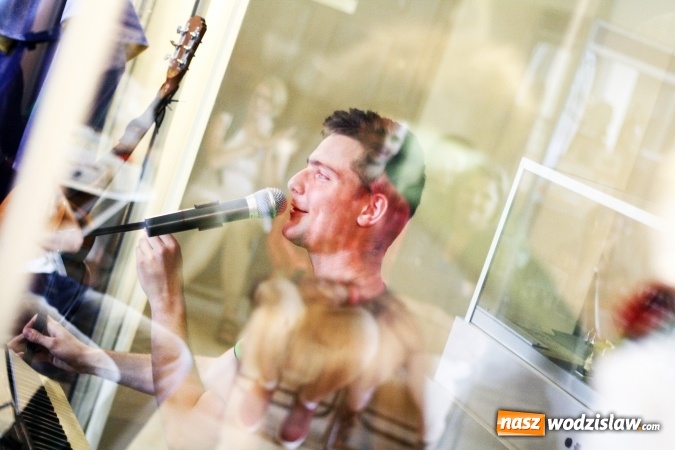 Zdjęcie w galerii na portalu naszwodzislaw.com: Mimo niepogody odbył się V Integracyjny Festyn Nocy Świętojańskiej wiadomości z regionu