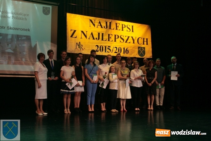 Zdjęcie w galerii na portalu naszwodzislaw.com: Najlepsi z najlepszych 2015/16. Uczniowie z Rydułtów nagrodzeni wiadomości z regionu