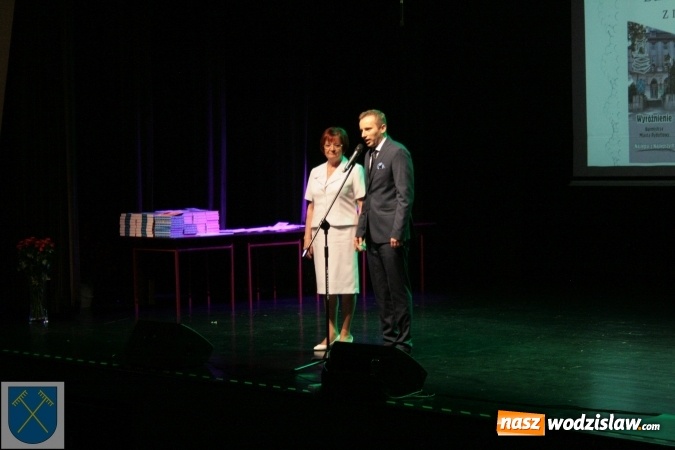 Zdjęcie w galerii na portalu naszwodzislaw.com: Najlepsi z najlepszych 2015/16. Uczniowie z Rydułtów nagrodzeni wiadomości z regionu